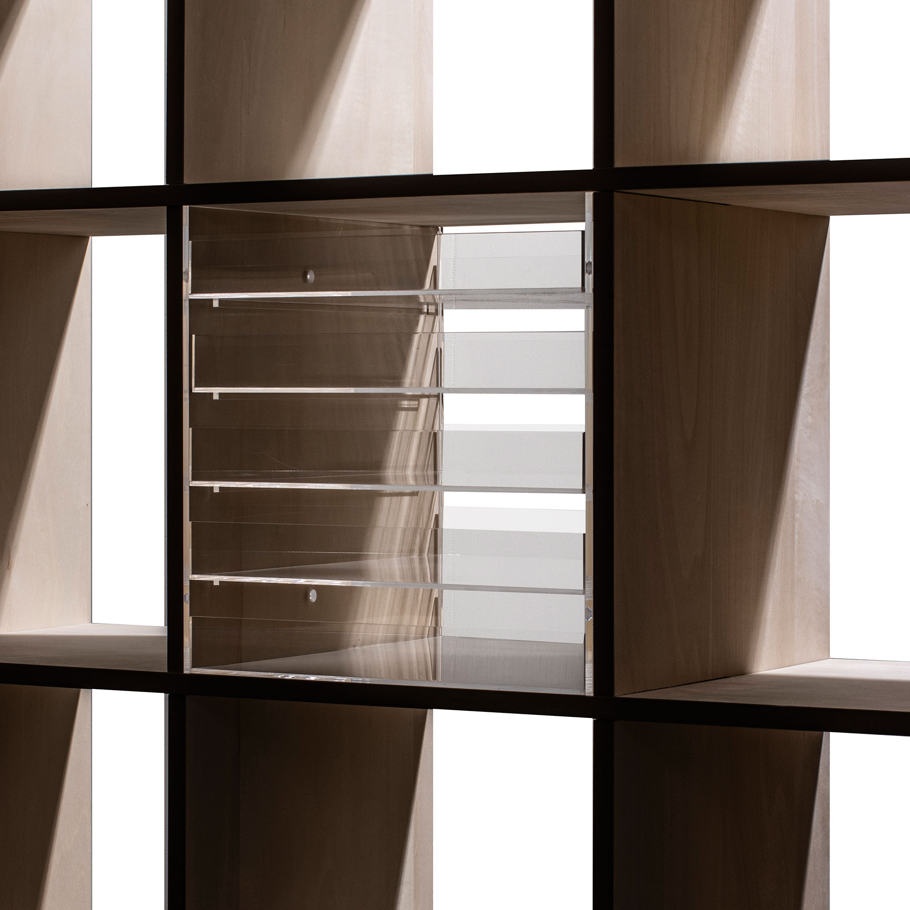 アクリルトレー・アクリルカセット / Shelf 壁一面の本棚