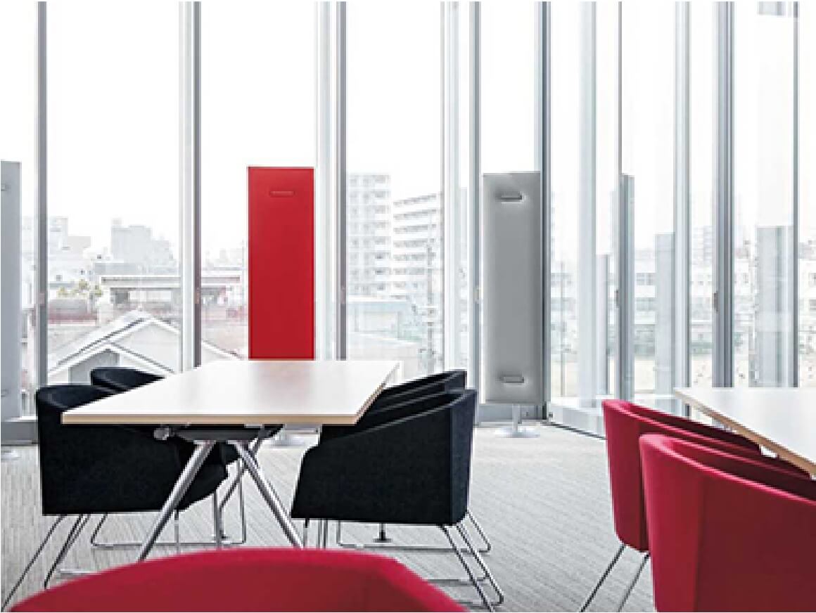 音響環境を最適化する吸音パネル