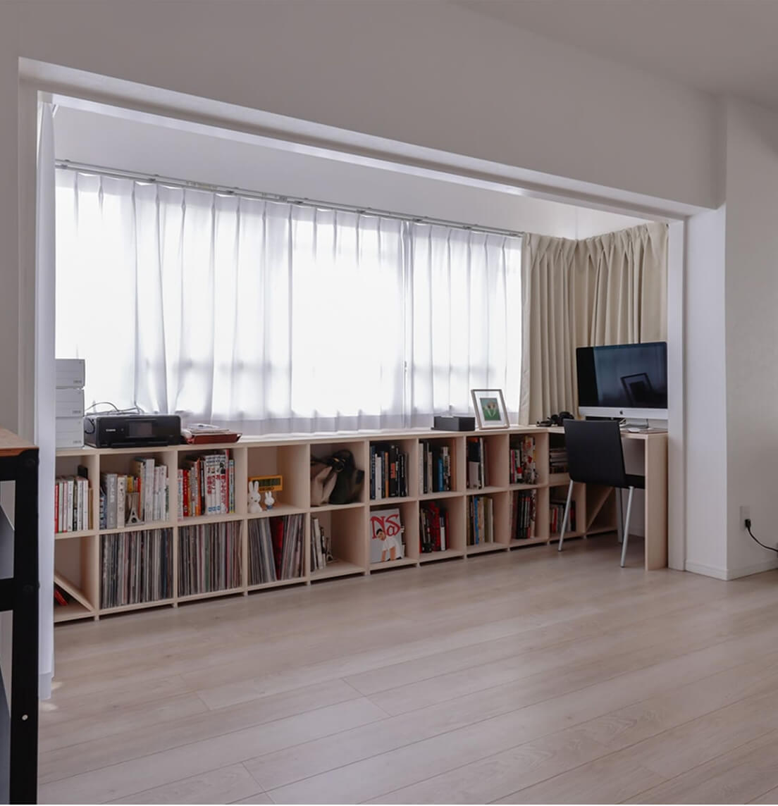 ロータイプ収納本棚