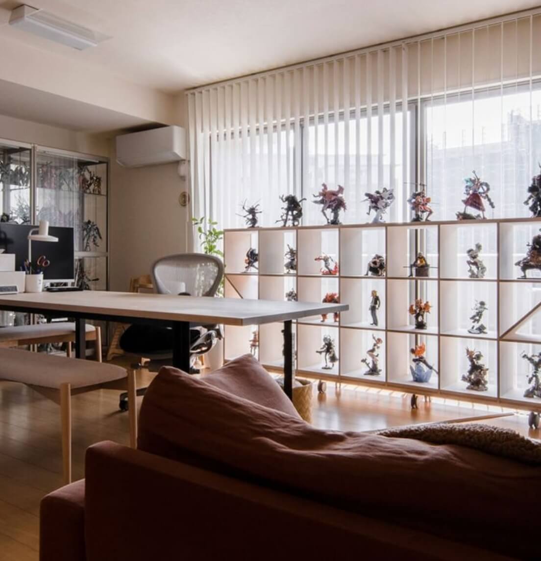 ロータイプ収納本棚