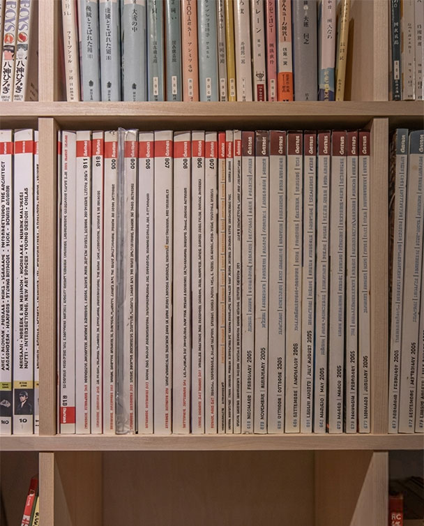 書籍を充填した様子