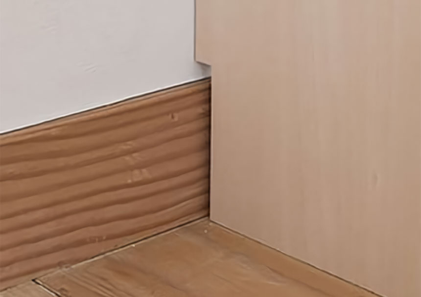 巾木よけカットは標準仕様