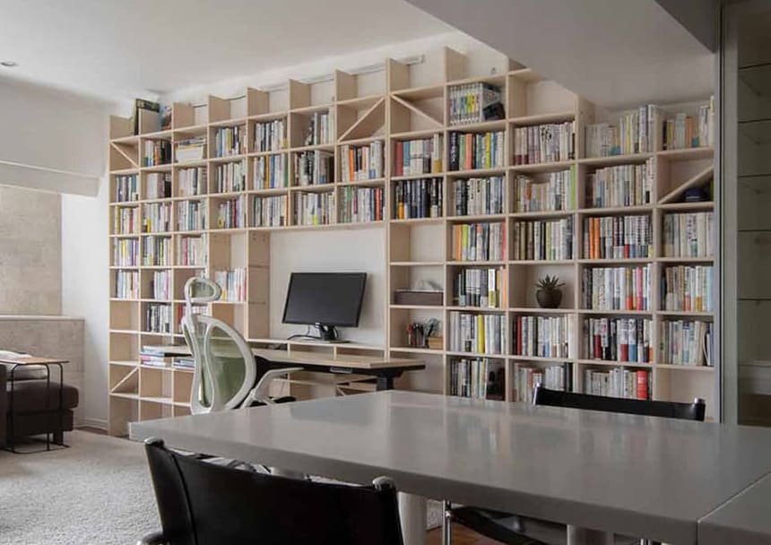 リフォーム工事なしで、造作家具のような壁面収納を実現