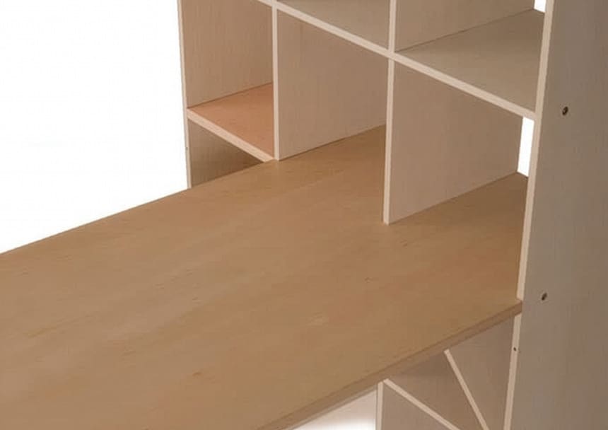 デスクは本棚の左右どちらでも取り付け可能