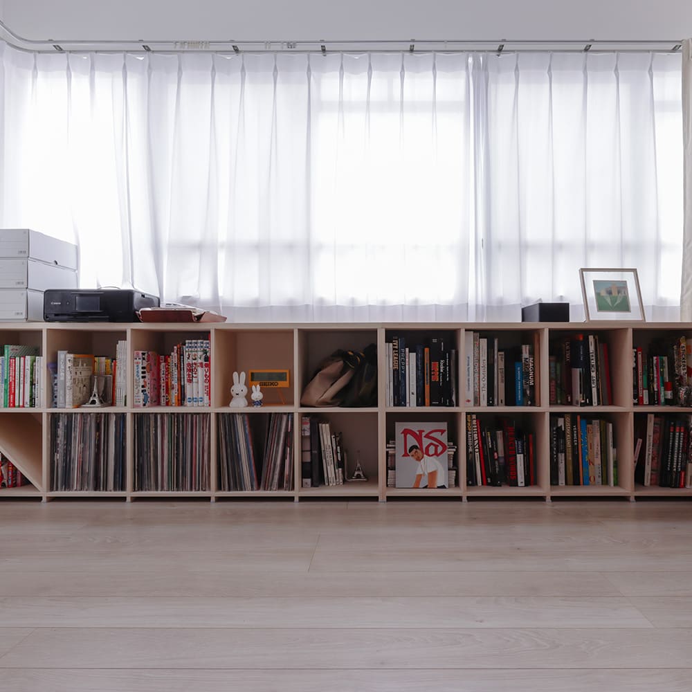 ID　210267　本棚　3面 水平窓を切り取るロータイプ本棚 – Shelf ロータイプ本棚
