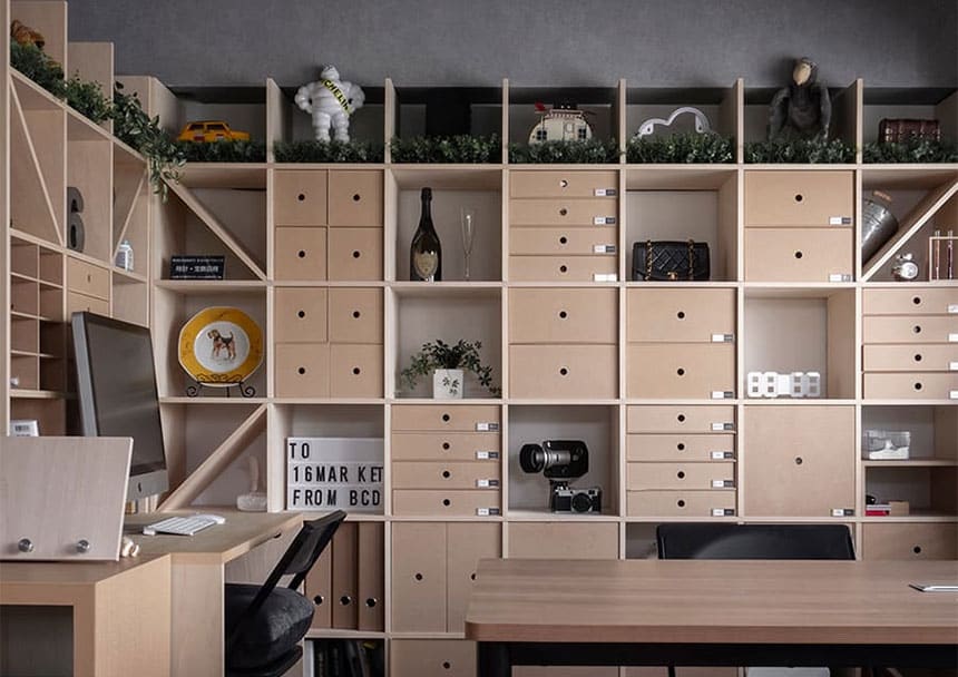 「専用カセット」「トレー」でより機能的な壁面収納に