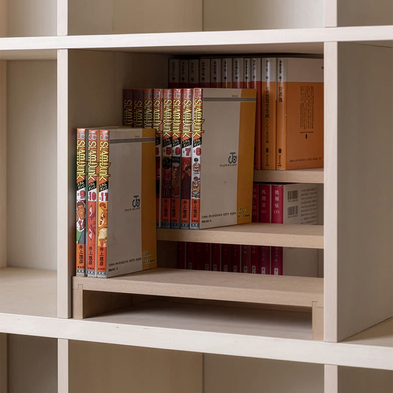 Shelf 本棚の中の棚-04（文庫本 新書判 B6判コミック本）