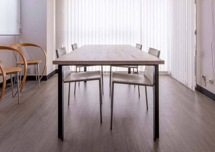 ダイニングテーブル