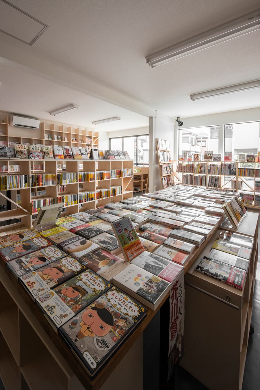 本屋・書店の本棚の使用事例