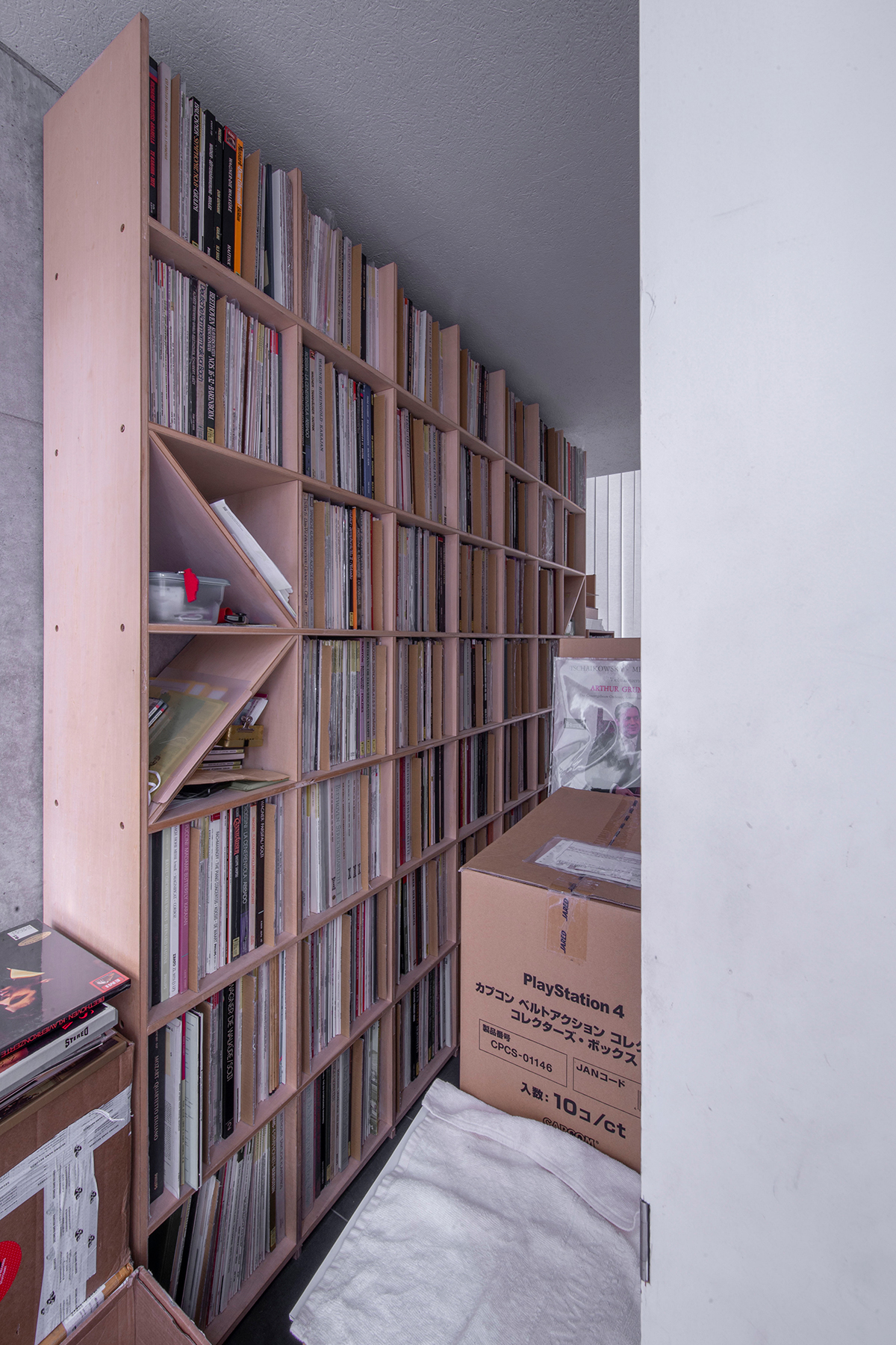壁一面のレコード棚