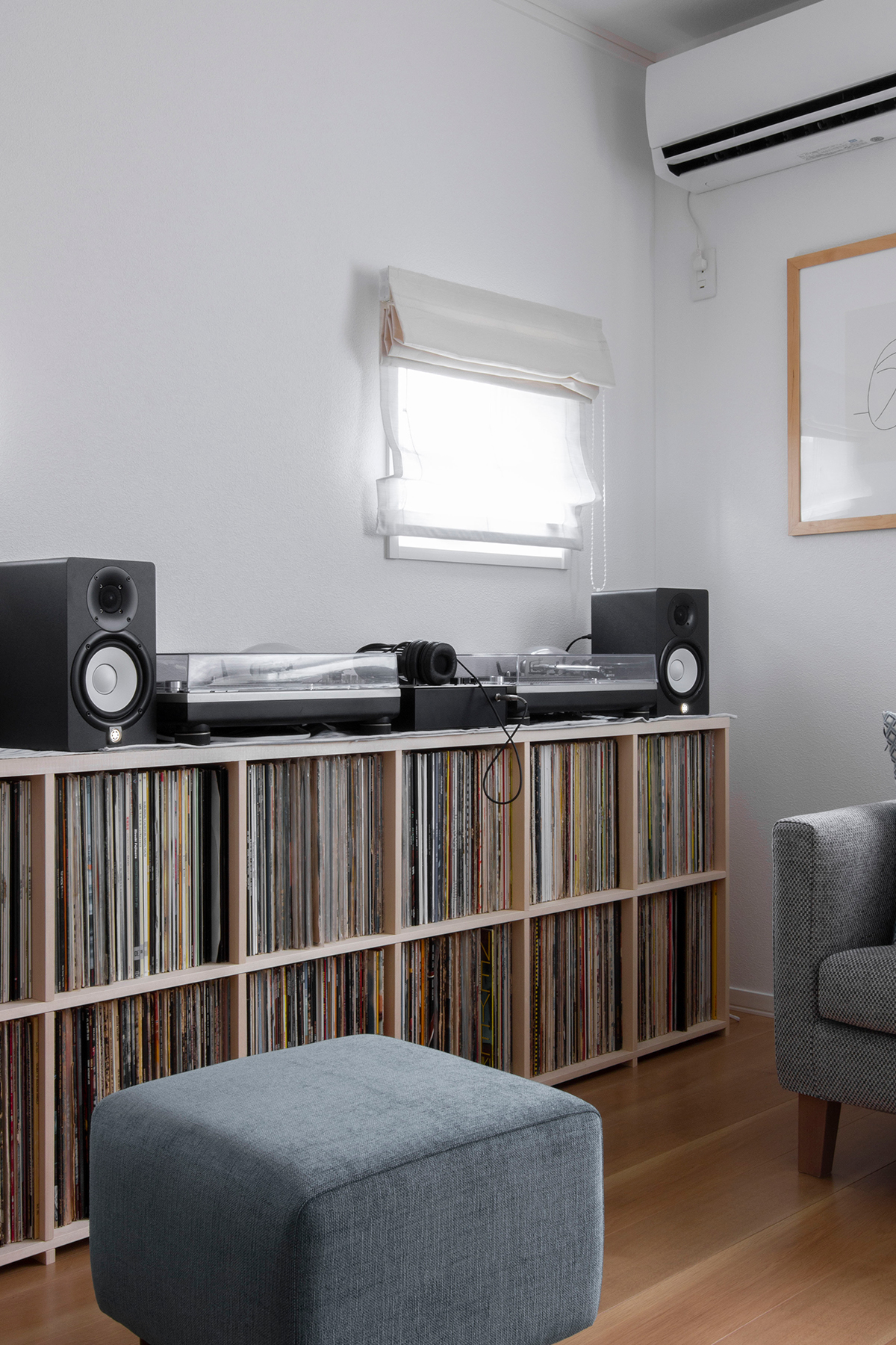 壁一面の本棚 壁一面の本棚 レコード棚　LPレコード　DJブース