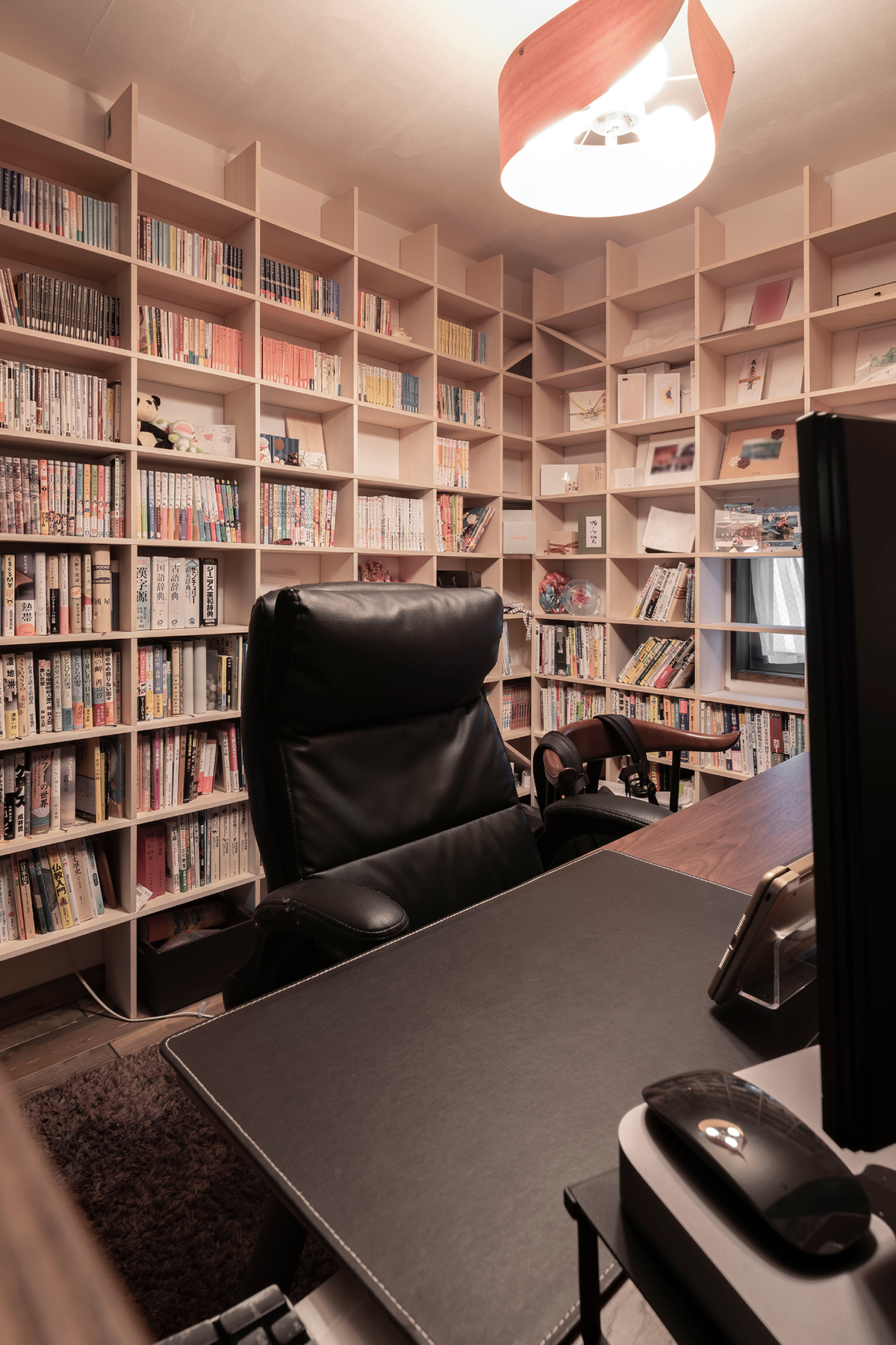 本棚にあわせて設計されたご夫婦の書斎 | 開口部のある本棚 / Shelf (No.07)