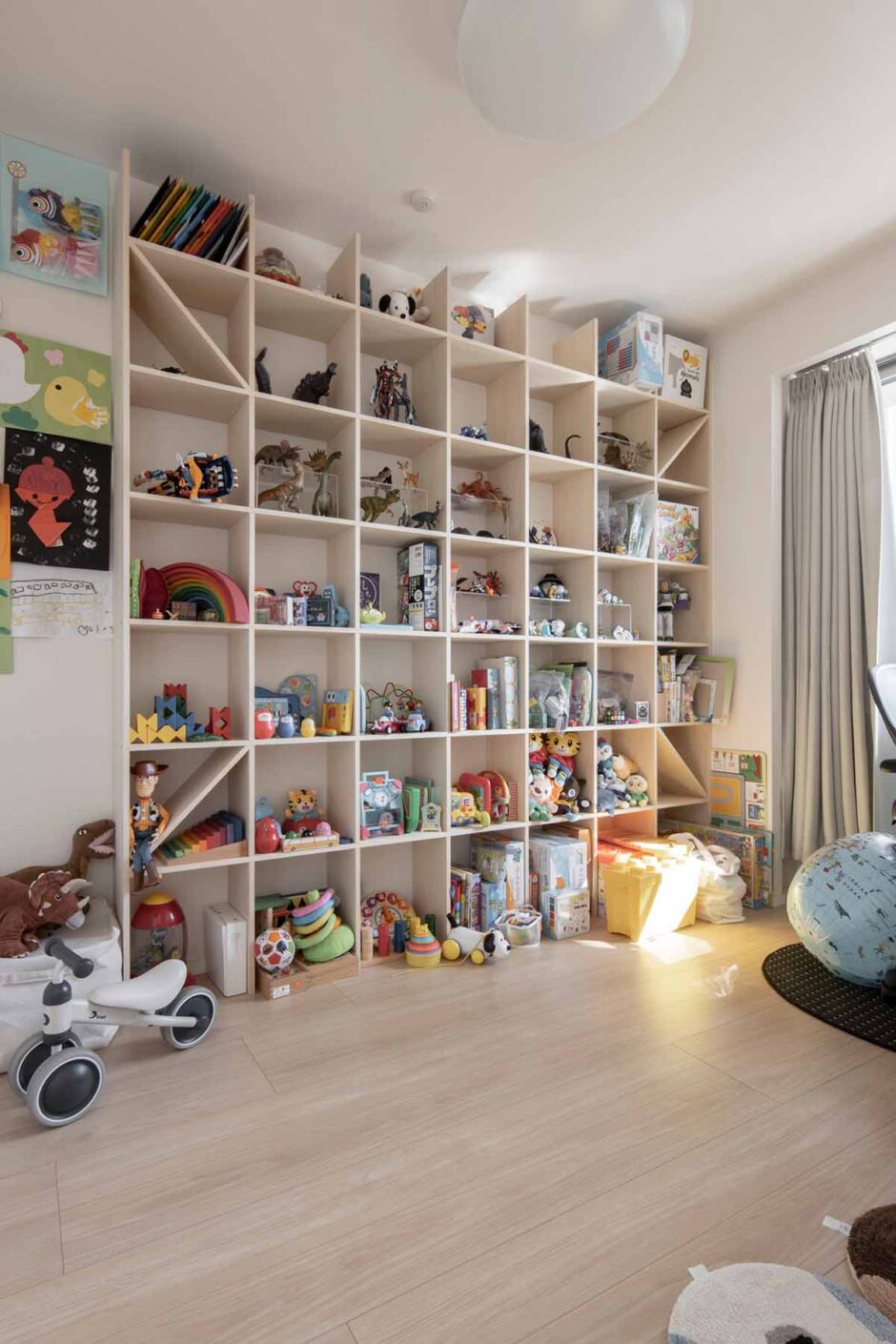 大容量おもちゃ収納①『マルゲリータ Shelf（シェルフ）壁一面の本棚』