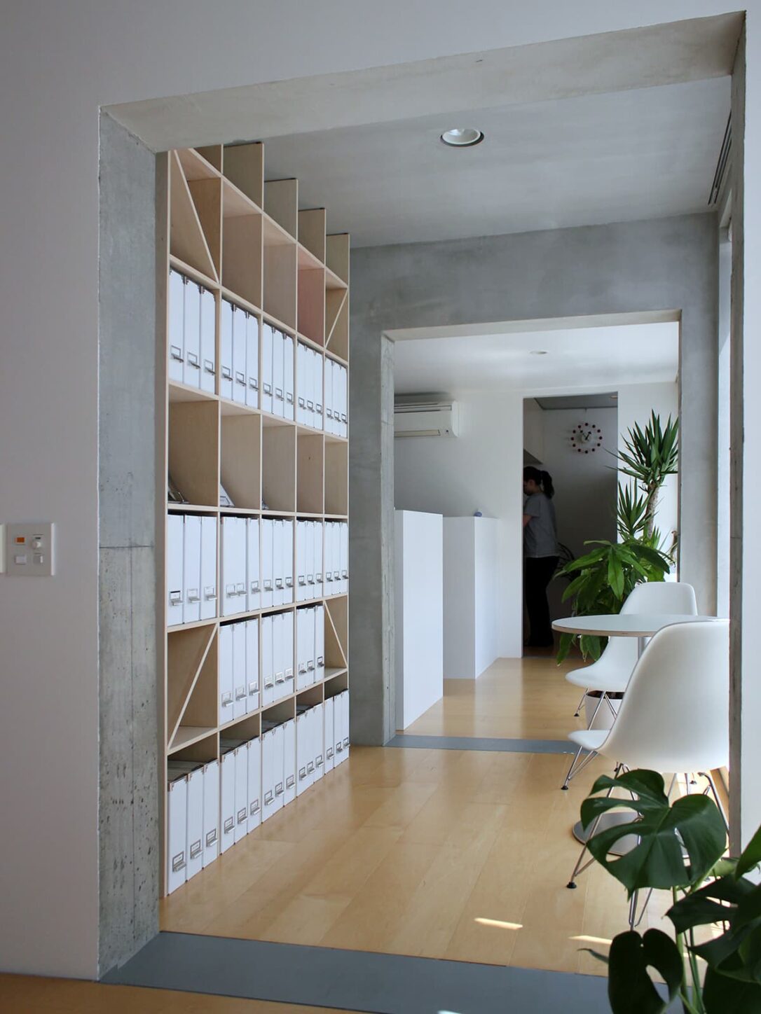 オフィス（企業・法人）での本棚・壁面収納の導入事例
