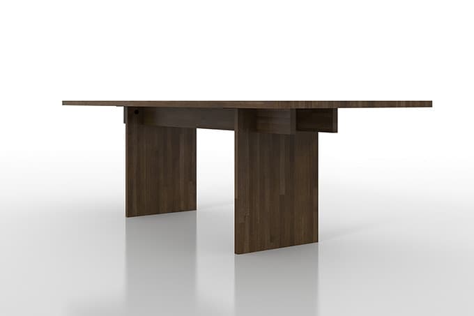 リビングに落ち着いた空間を作ってくれるテーブル