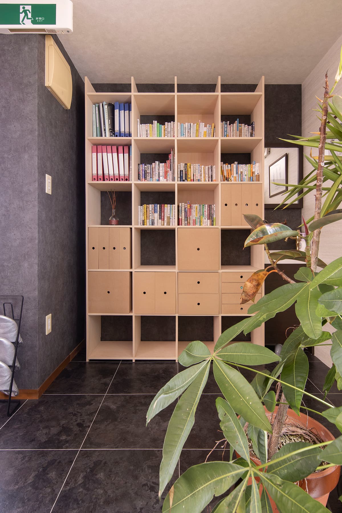 オフィスのおすすめ壁面収納⑧ 壁面収納の使い勝手を向上させる「マルゲリータ Shelf（シェルフ）シェルフシリーズのオプション」