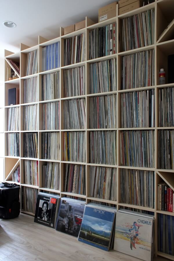 DJブースを自宅に。マルゲリータのLPレコード専用本棚