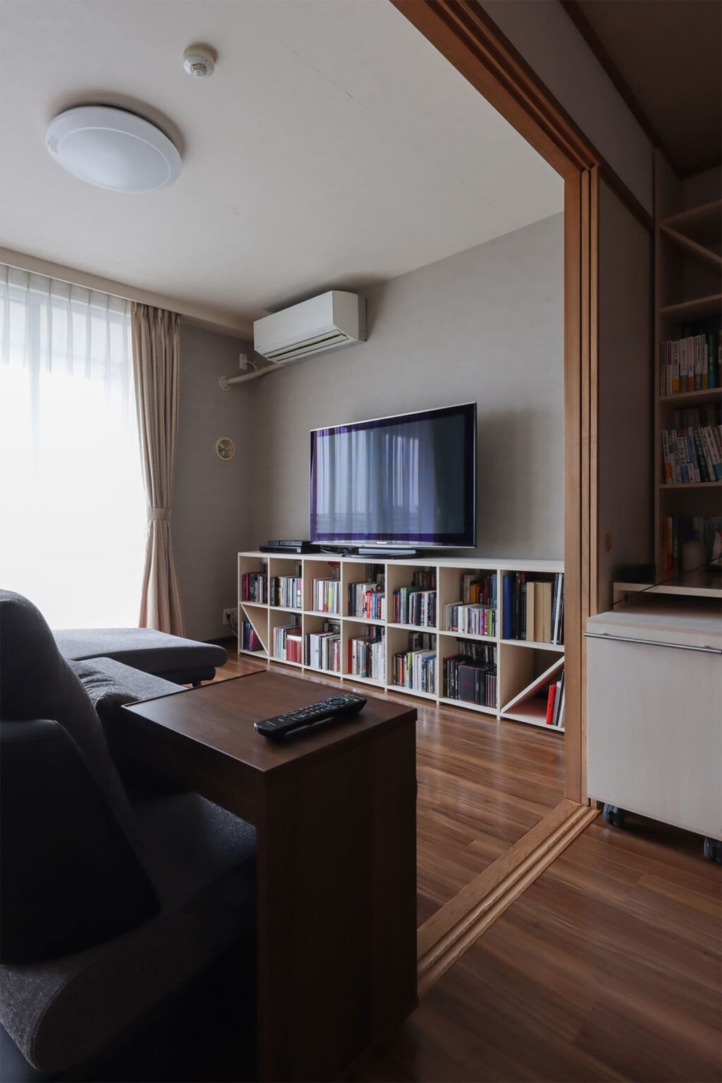テレビ台と壁面収納を兼ねるおすすめ商品と収納の実例をご紹介!