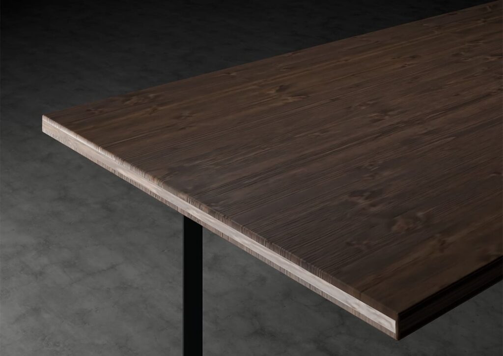 おしゃれなオフィステーブル② 低価格を実現した大型サイズのオフィステーブル『マルゲリータ Tavola スプルス積層パネルを用いたテーブル スチール脚』