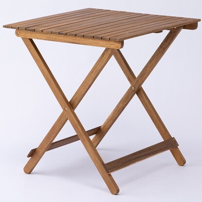 おしゃれな屋外テーブル⑤ 折りたたんで持ち運びラクラク『ニトリ 木製折りたたみテーブル』
