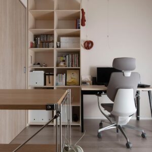 ワークスペース - Shelf 壁一面の本棚 奥行350mm - マルゲリータお客様事例