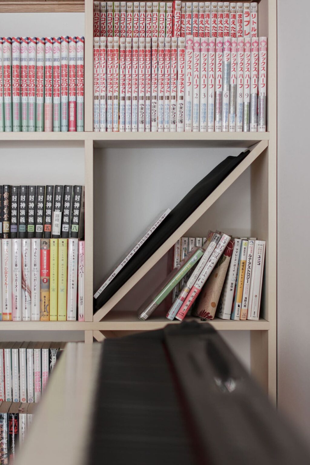 【File 935】- Shelf 壁一面の本棚 奥行250mm - マルゲリータお客様事例