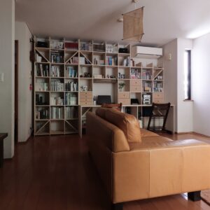 リビングのワークスペース　- Shelf カウンター付き本棚 - マルゲリータお客様事例