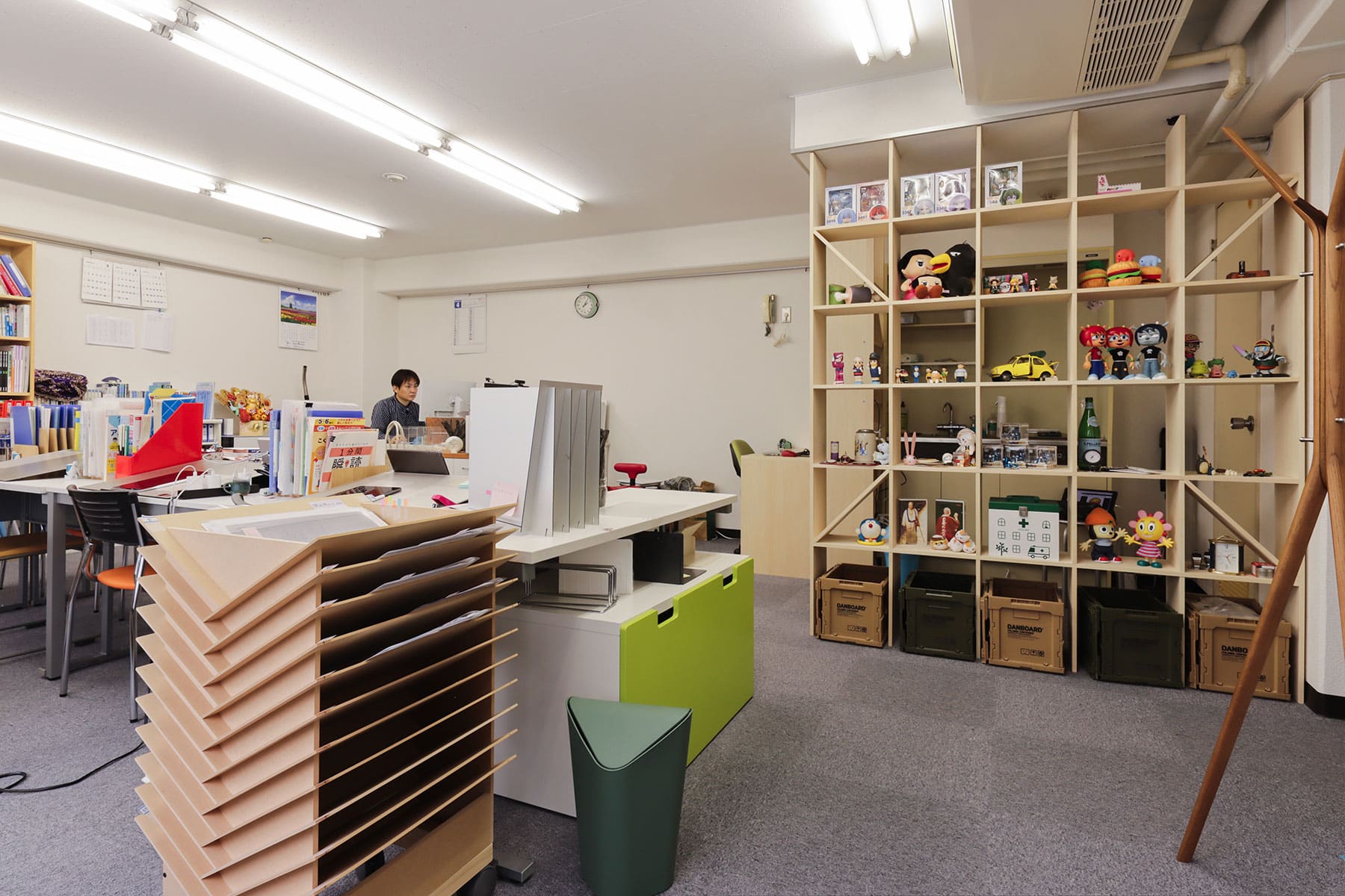江戸川英語研究所 - Shelf 壁一面の本棚 奥行350mm/Shelf カウンター付き本棚 - マルゲリータお客様の声