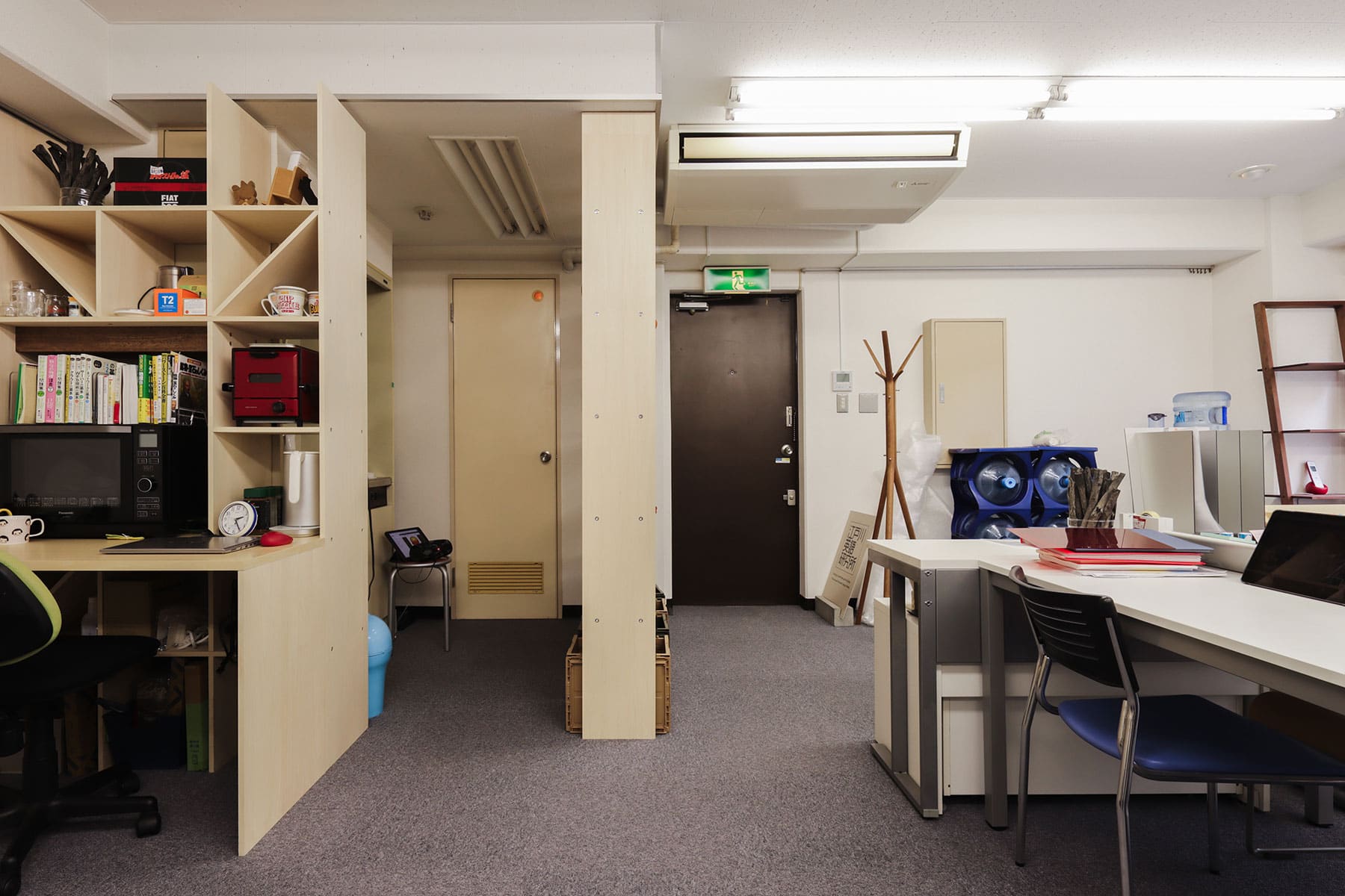 江戸川英語研究所 - Shelf 壁一面の本棚 奥行350mm/Shelf カウンター付き本棚 - マルゲリータお客様の声