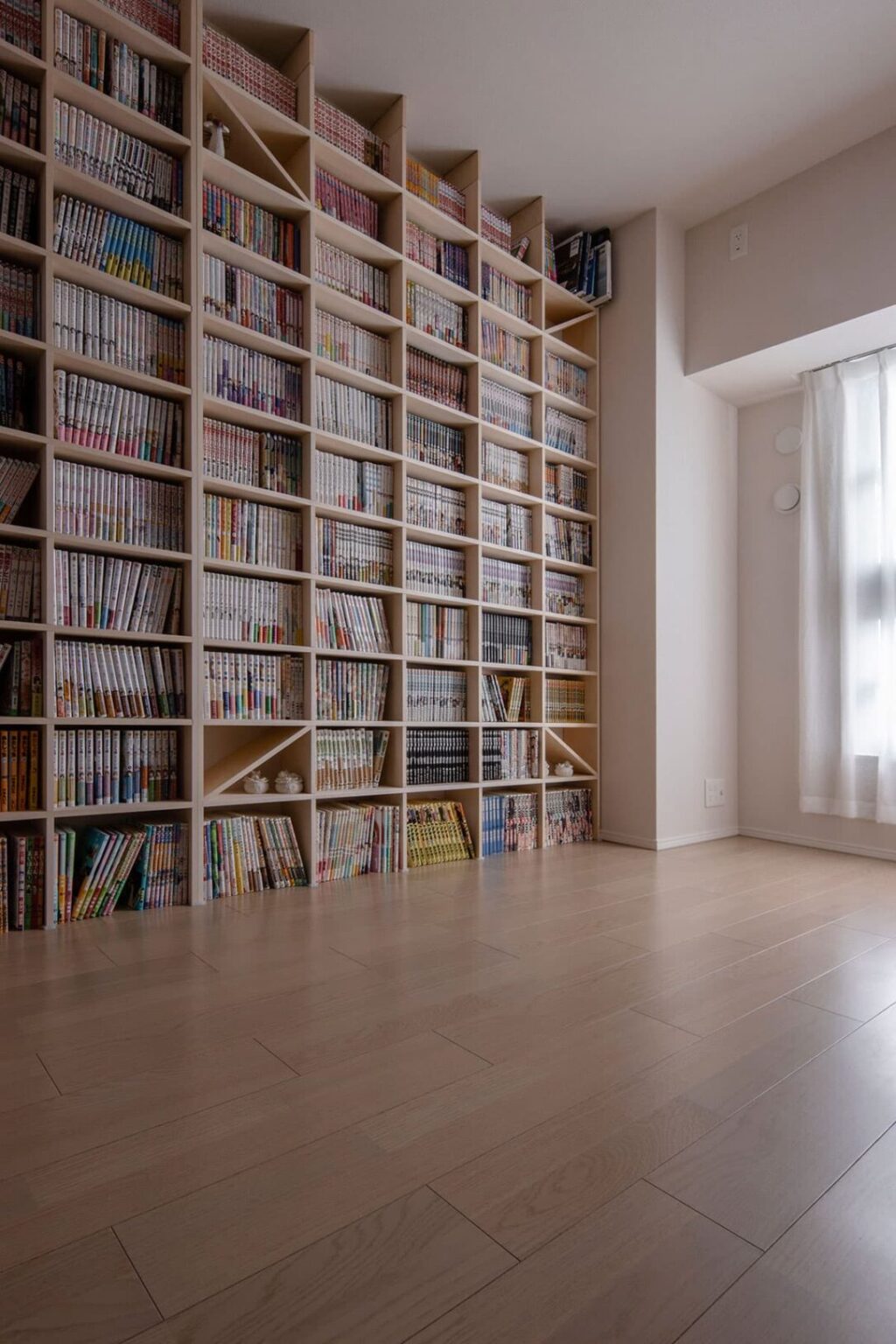 壁面収納のデメリットとは？ おしゃれなアイデア実例10選を紹介