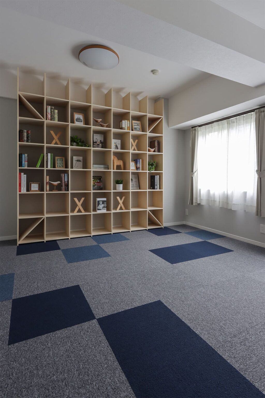 新松戸のマンションリフォーム - Shelf 壁一面の本棚 奥行350 - マルゲリータお客様事例