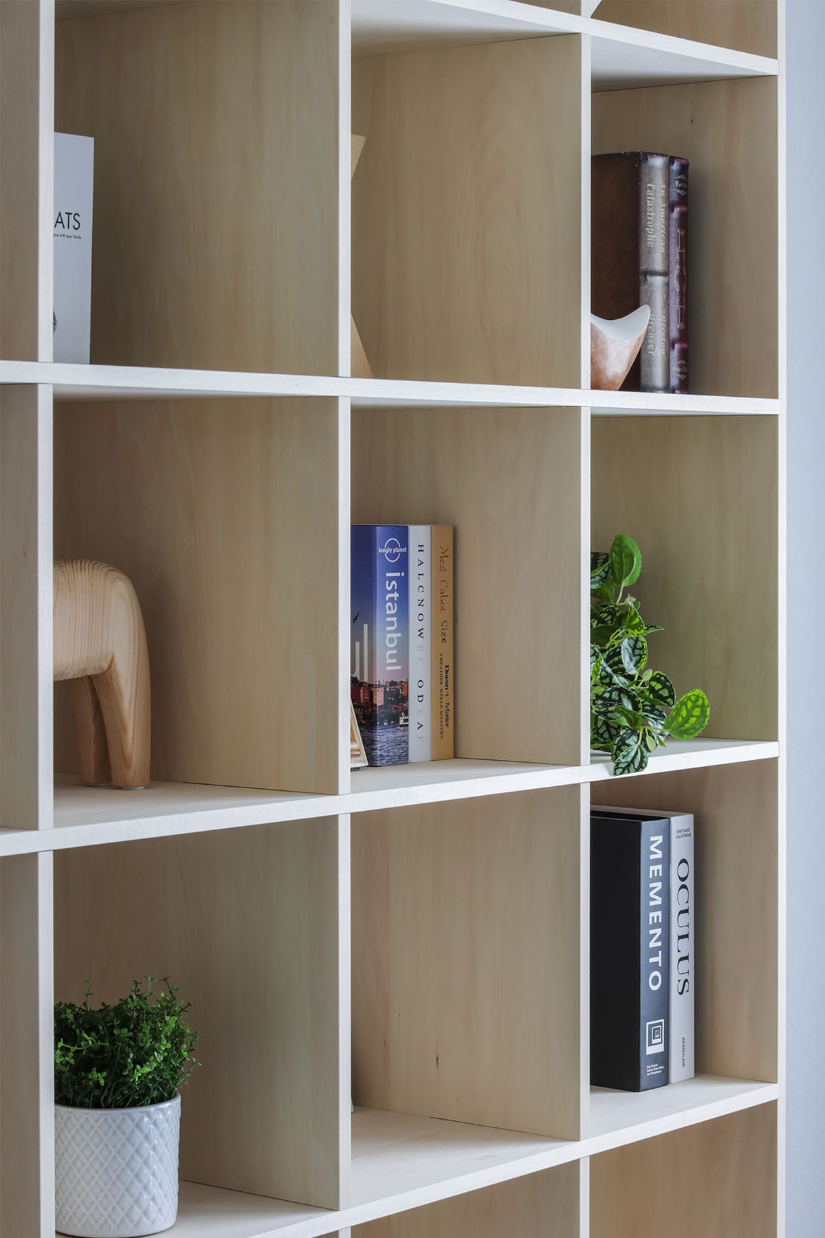 新松戸のマンションリフォーム - Shelf 壁一面の本棚 奥行350 - マルゲリータお客様事例