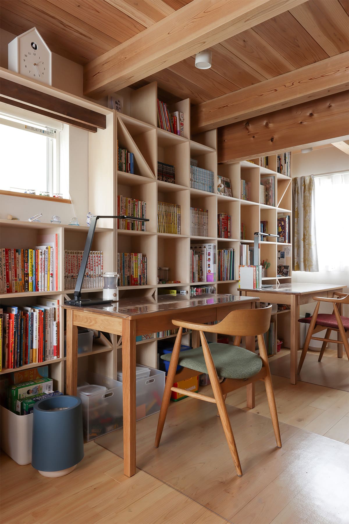 子ども部屋の本棚 - Shelf 壁一面の本棚 奥行250 - マルゲリータお客様事例