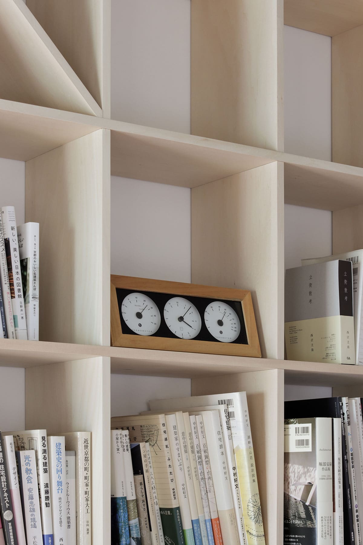 リビングの本棚 - Shelf 壁一面の本棚 奥行250mm - マルゲリータお客様事例