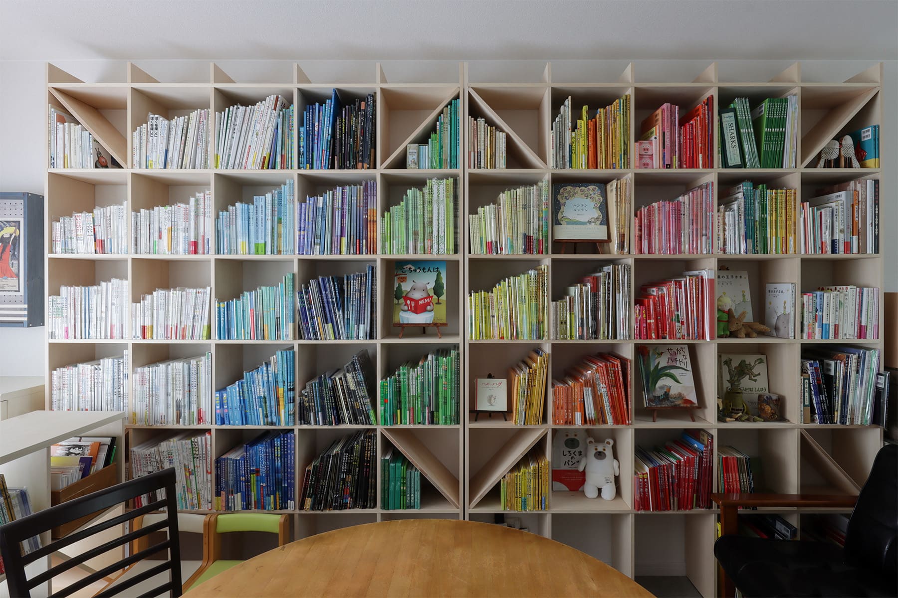 絵本の収納 - Shelf 壁一面の本棚 奥行250mm - マルゲリータお客様の声