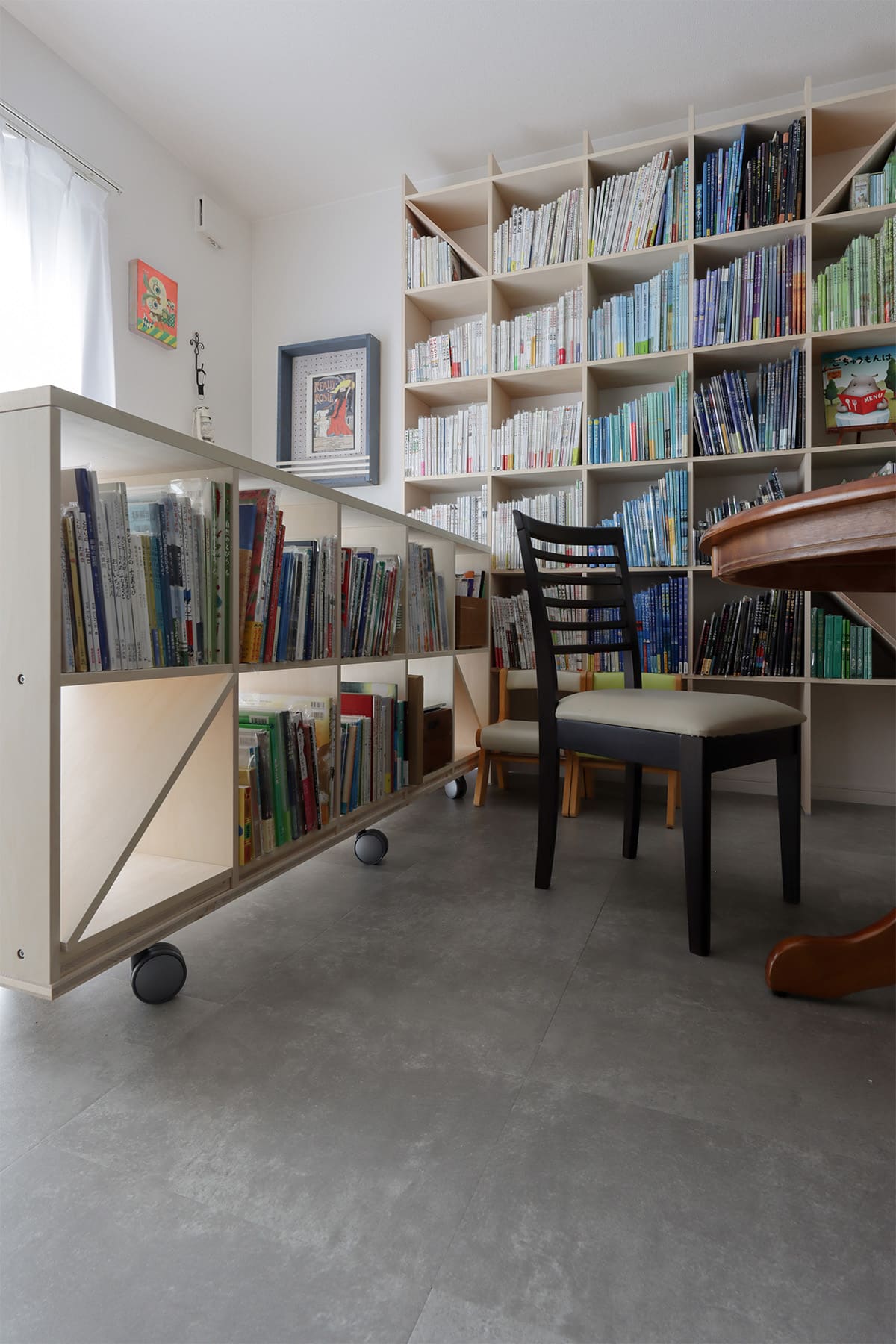 絵本の収納 - Shelf 壁一面の本棚 奥行250mm - マルゲリータお客様の声