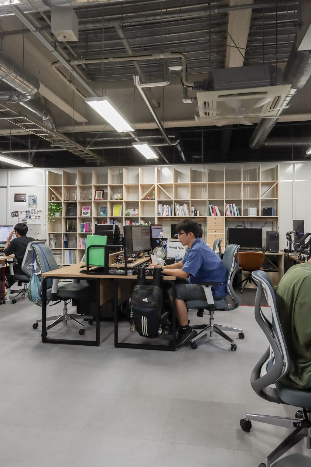 九州大学大学院工学府土木工学専攻 災害数理研究室 - Shelf 壁一面の本棚 - マルゲリータお客様事例