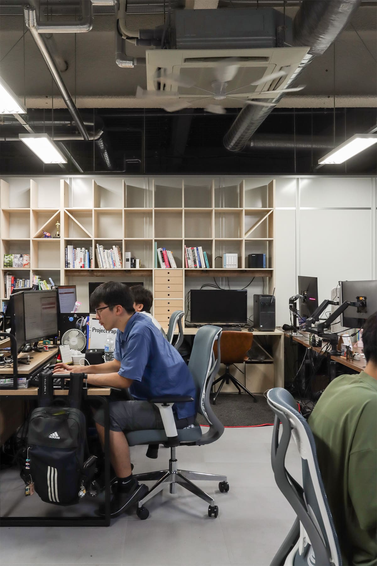 九州大学大学院工学府土木工学専攻 災害数理研究室 - Shelf 壁一面の本棚 - マルゲリータお客様事例