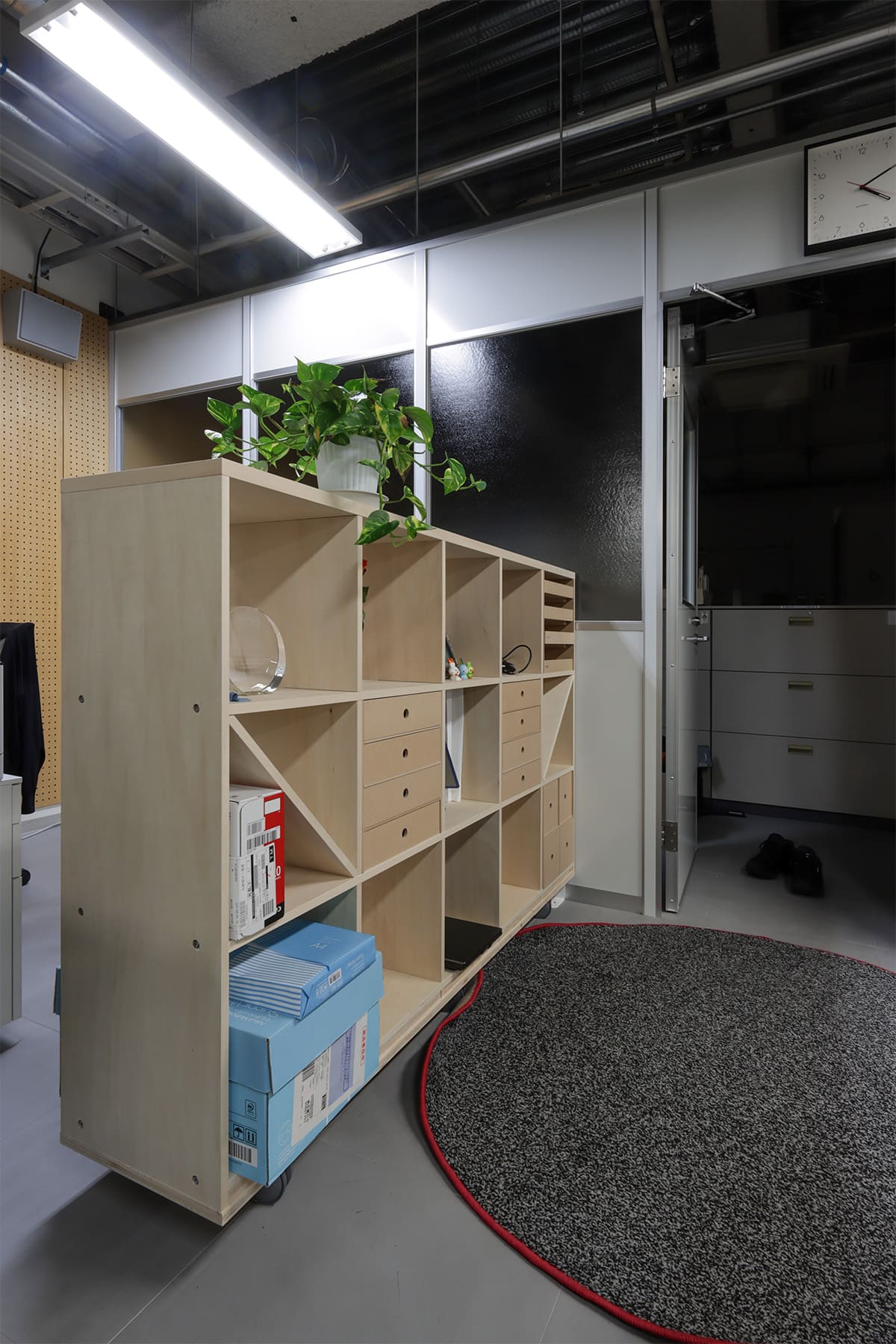九州大学大学院工学府土木工学専攻 災害数理研究室 - Shelf 壁一面の本棚 - マルゲリータお客様事例