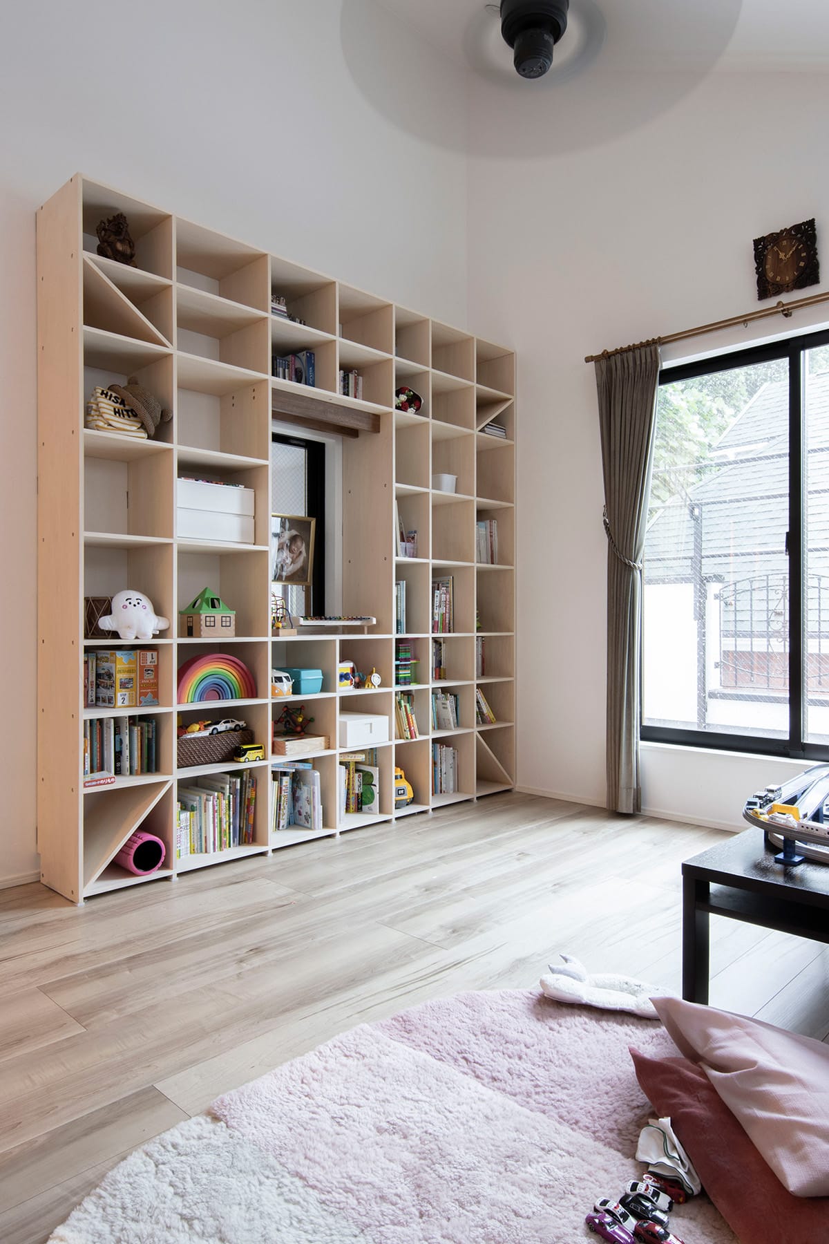 狭い部屋のレイアウトとは? リビング・寝室・書斎の実例をご紹介