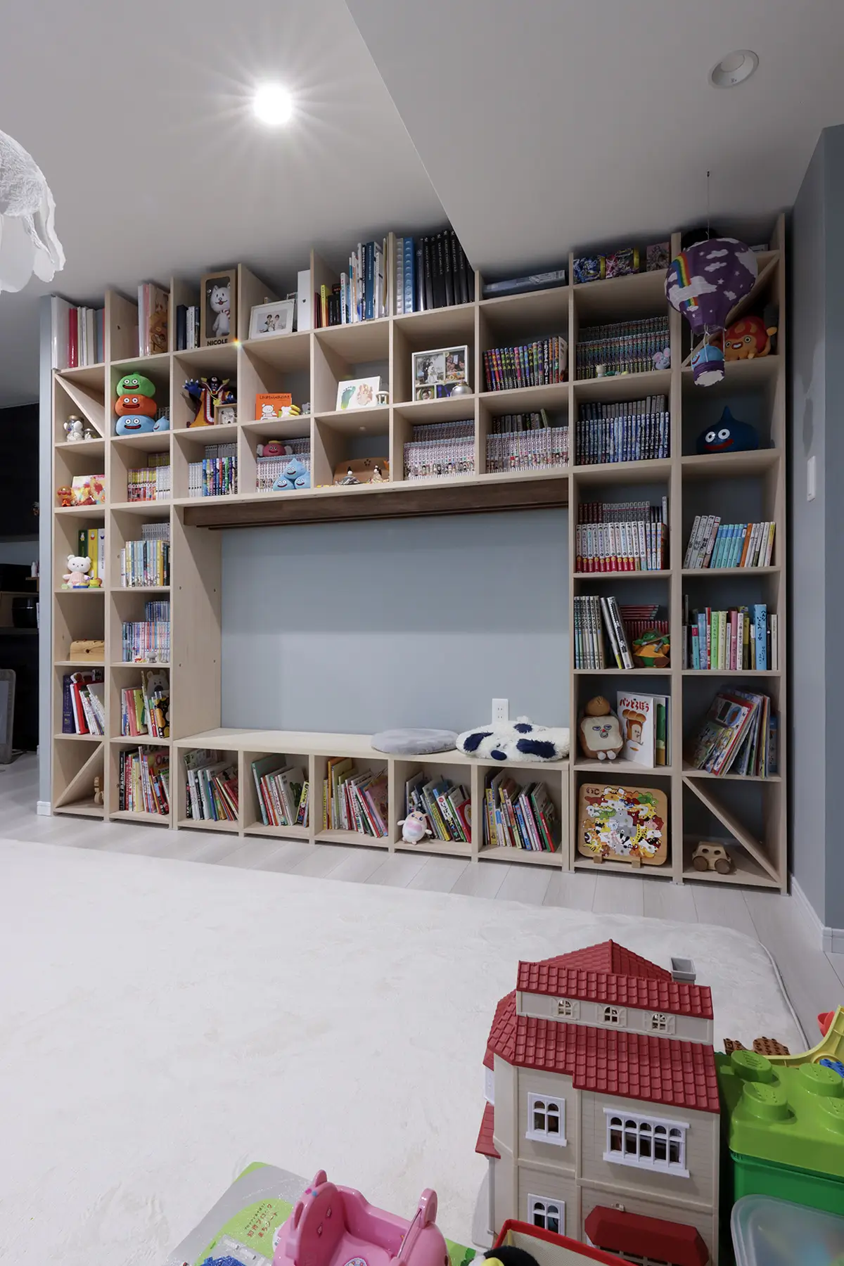 新築でリビングに収納がない場合はどうする? 広く使える収納家具の設定事例をご紹介