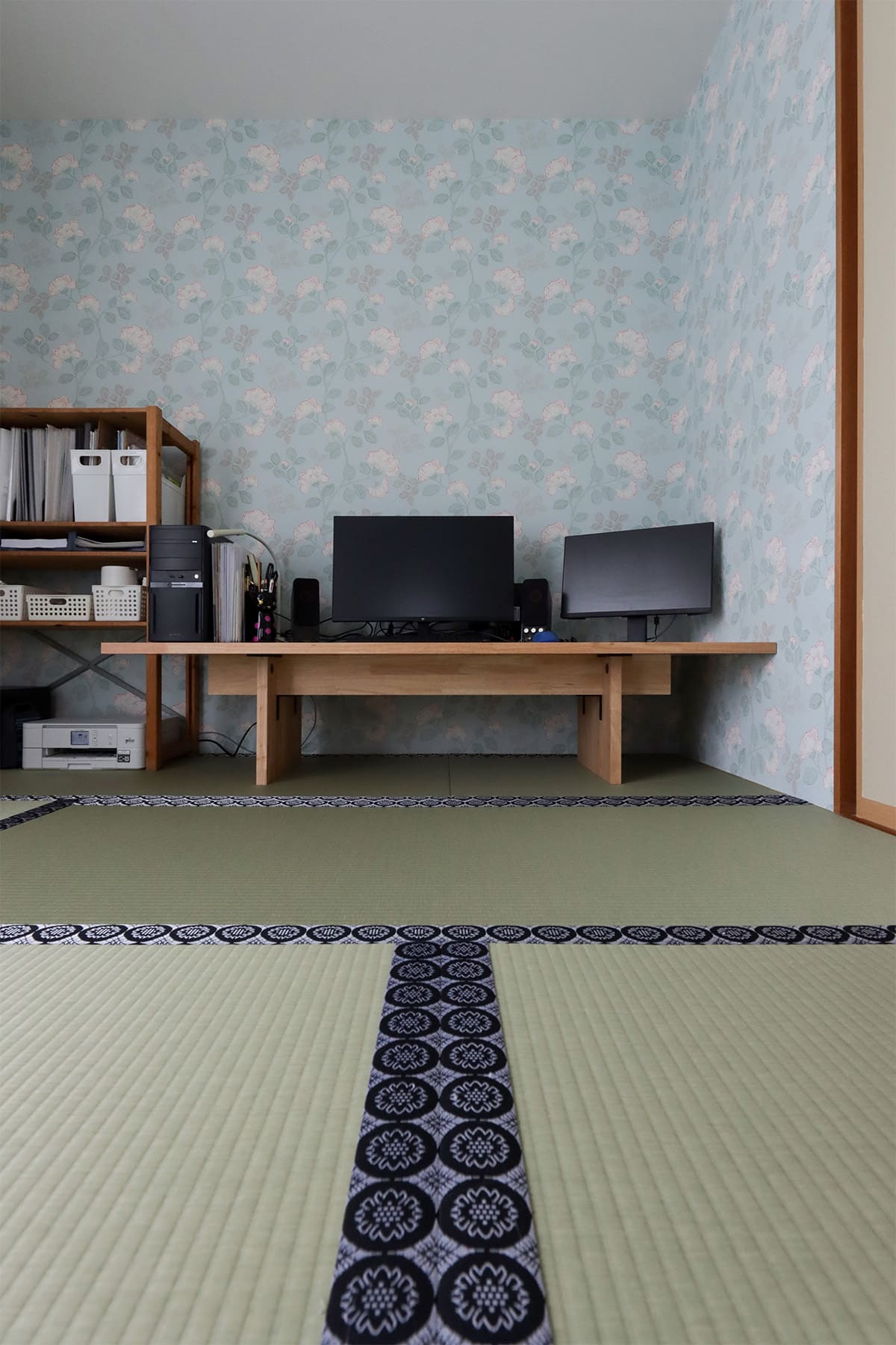 パソコンデスクはおしゃれで機能的なものを 木製・L字・ロータイプなどのおすすめの事例を紹介