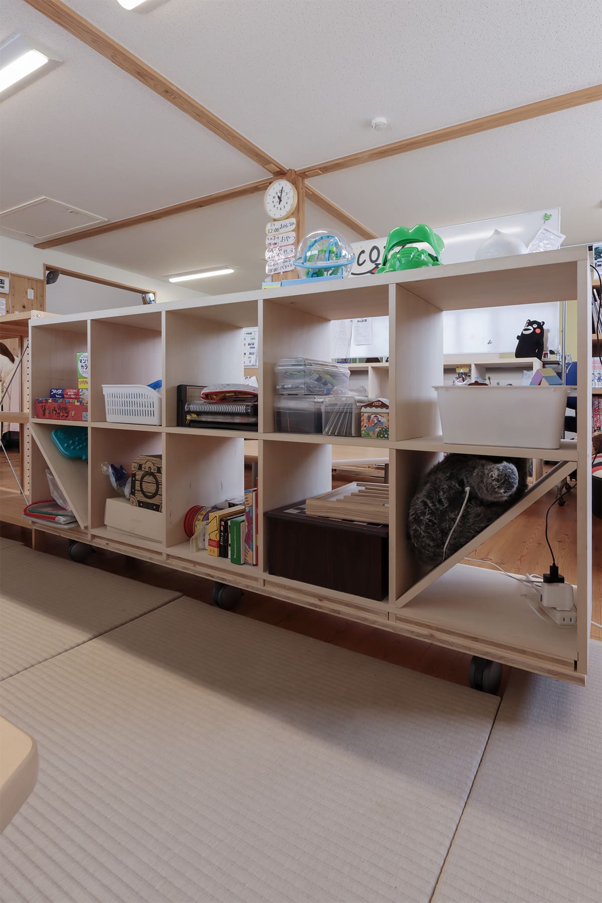 可動式の収納棚 移動できて間仕切りにもなるオープンラックなどをご紹介