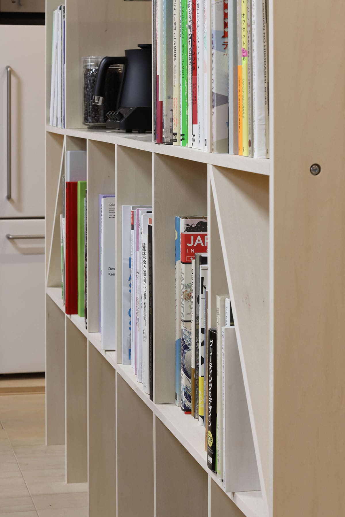 「株式会社おおかみときつつき」様のオフィス - Shelf 開口部のある本棚 - マルゲリータお客様事例