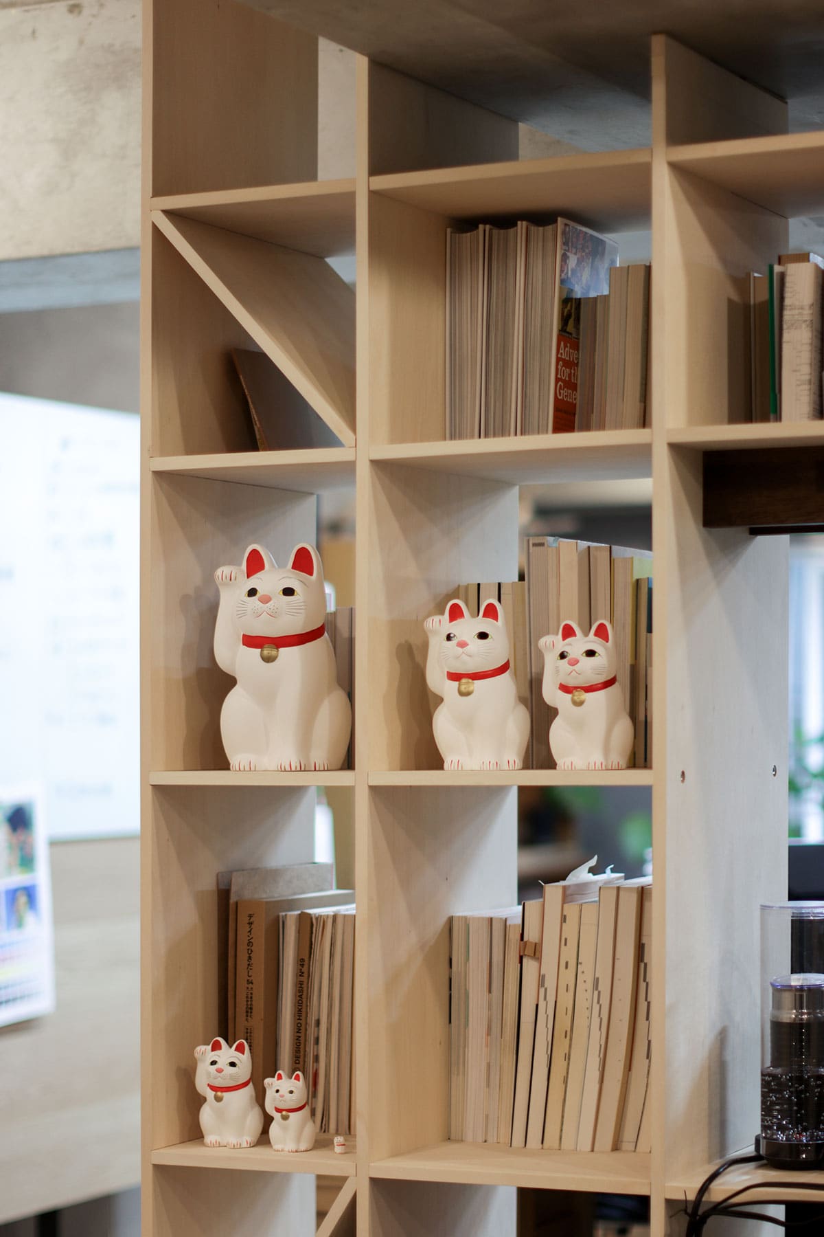 「株式会社おおかみときつつき」様のオフィス - Shelf 開口部のある本棚 - マルゲリータお客様事例