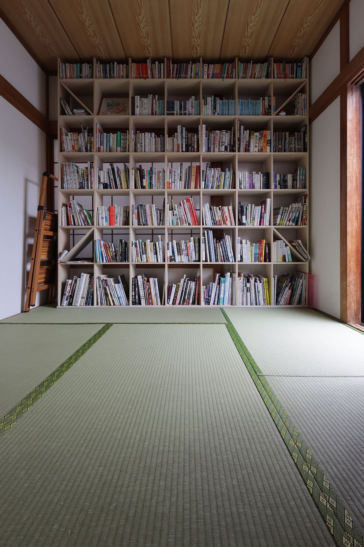 和室の本棚 - Shelf 壁一面の本棚 奥行250mm - マルゲリータお客様事例