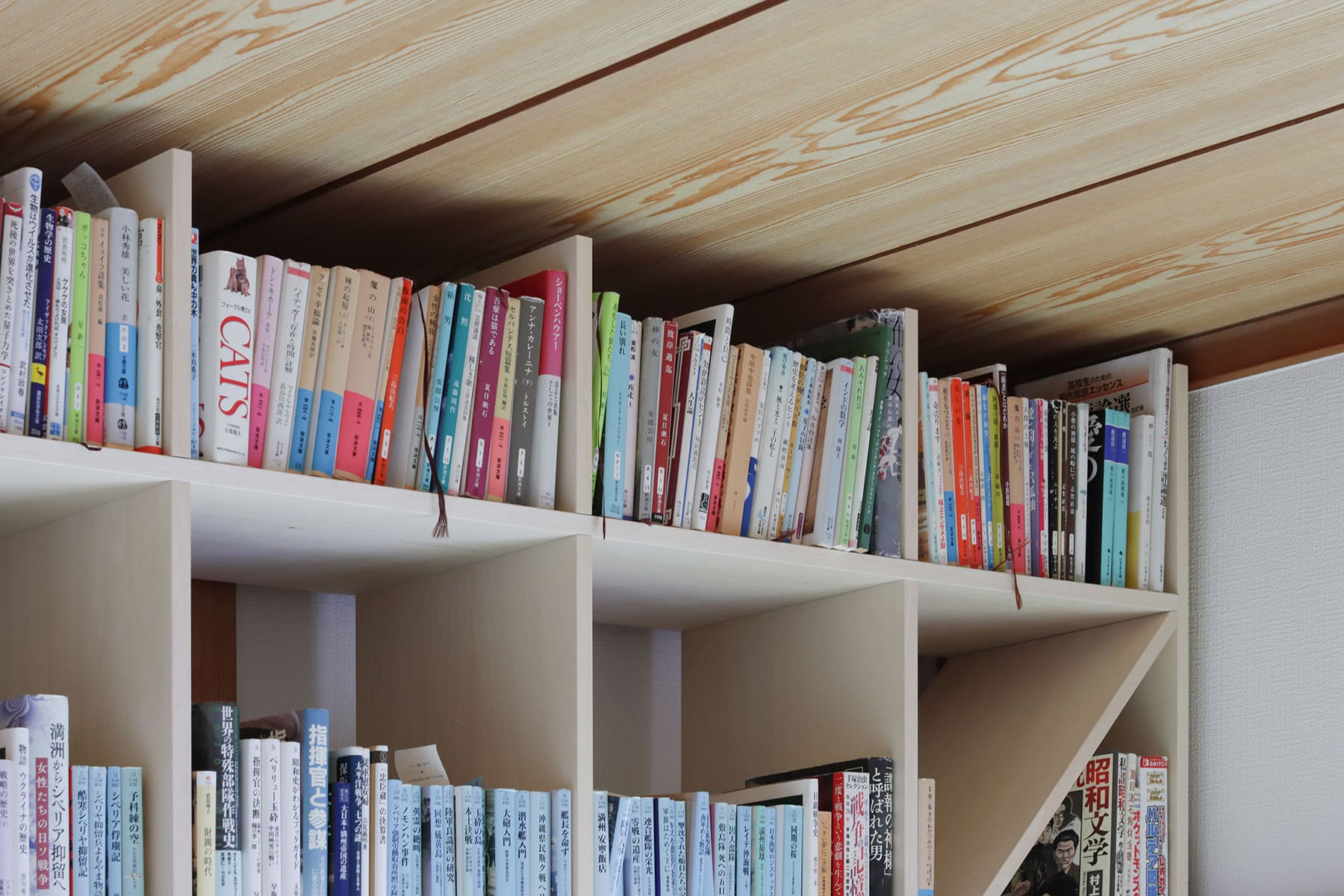 和室の本棚 - Shelf 壁一面の本棚 奥行250mm - マルゲリータお客様事例