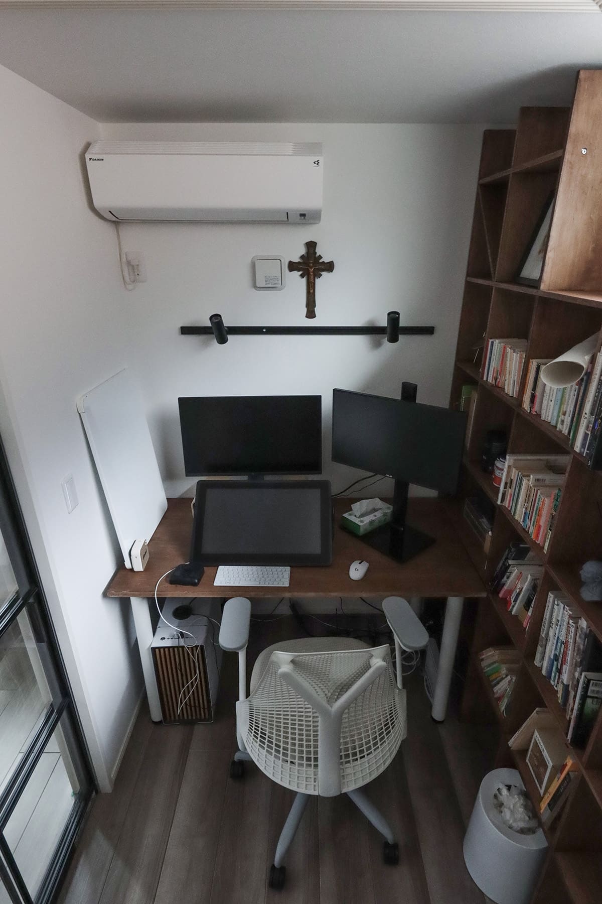 書斎の本棚 - Shelf 壁一面の本棚 奥行250mm - マルゲリータお客様事例