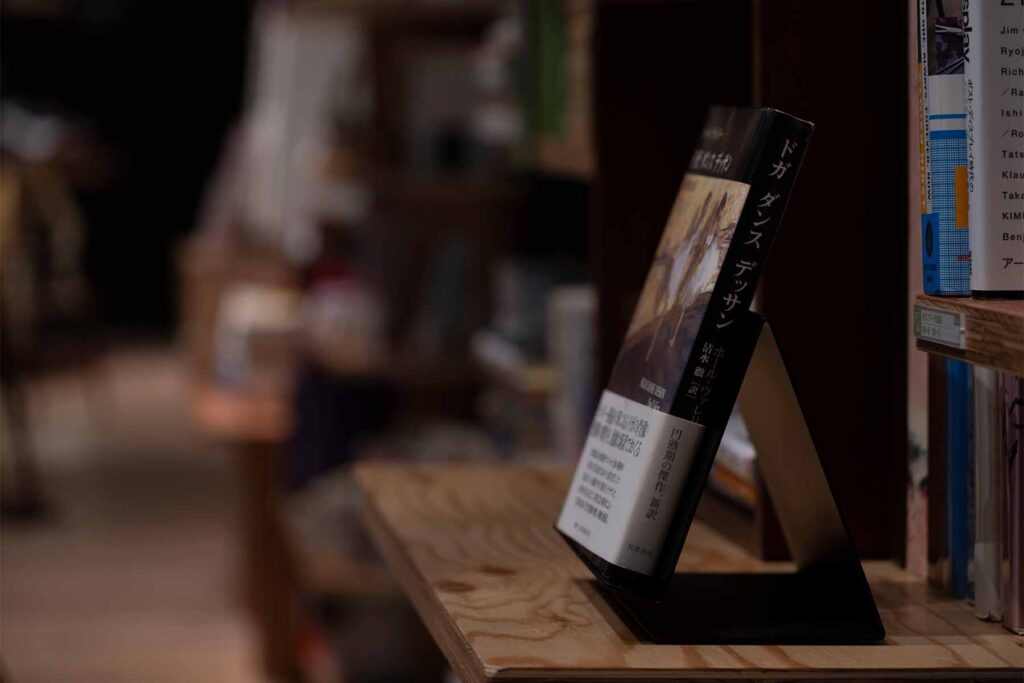 本をおしゃれに見せる収納本棚 大容量・ディスプレイ型など実例をご紹介