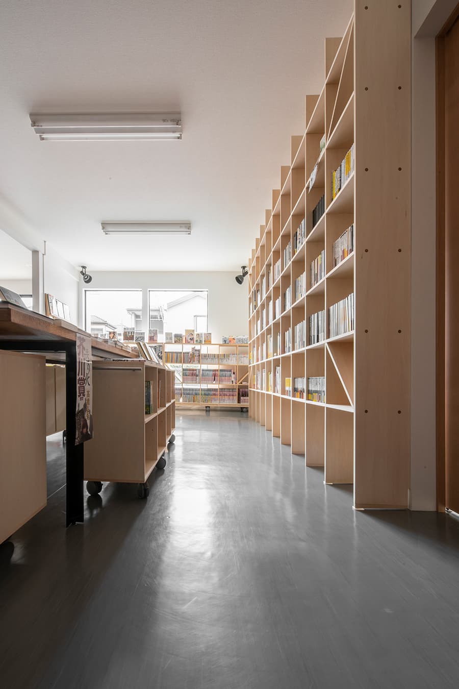 本をおしゃれに見せる収納本棚 大容量・ディスプレイ型など実例をご紹介